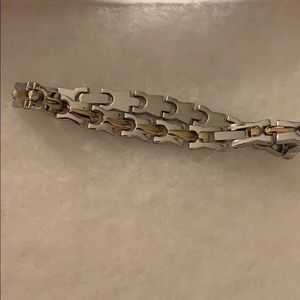 Estate bracelet w a clasp